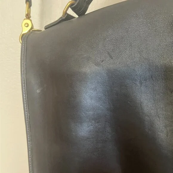 Coach  Crossbody Satchel Purse with turnlock - Picture 6 of 9